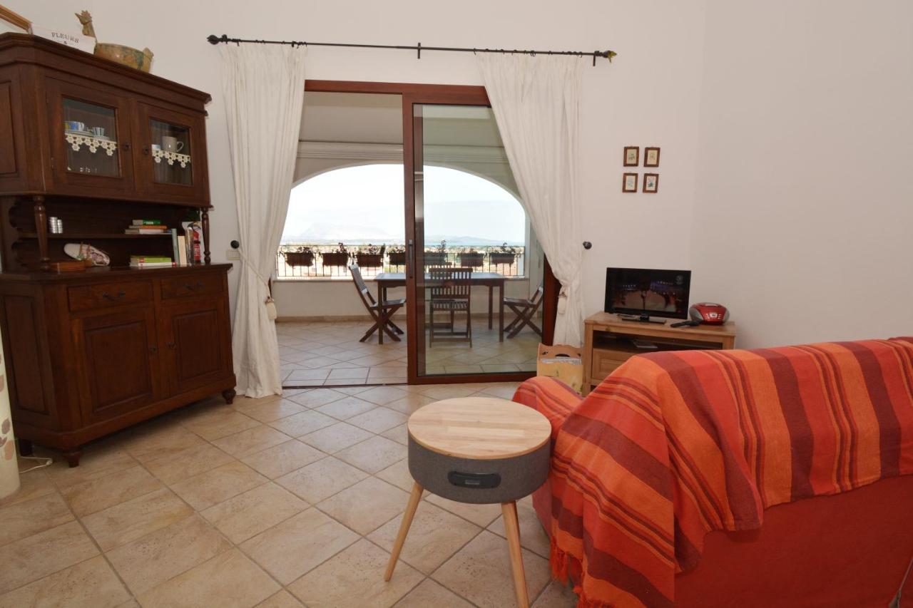 Citai Con Splendida Vista Mare Apartamento San Teodoro  Exterior foto