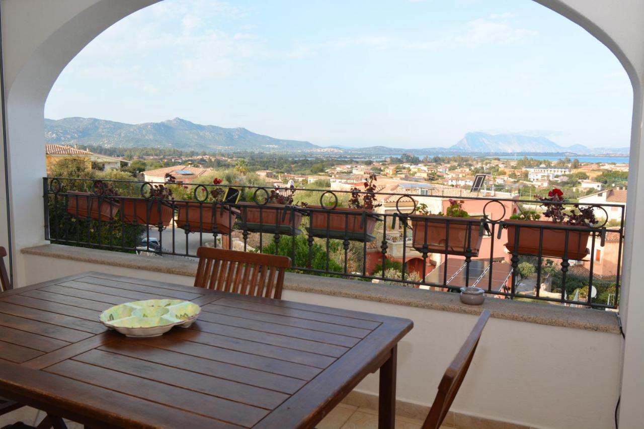 Citai Con Splendida Vista Mare Apartamento San Teodoro  Exterior foto